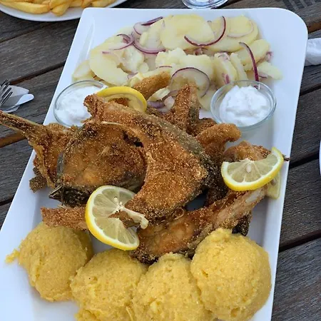 La Pescador Dd *